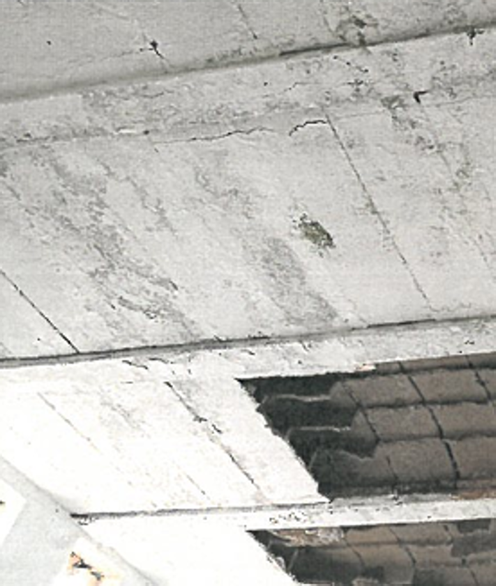 Imagen secundaria 2 - Estado que presente el interior del inmueble municipal.
